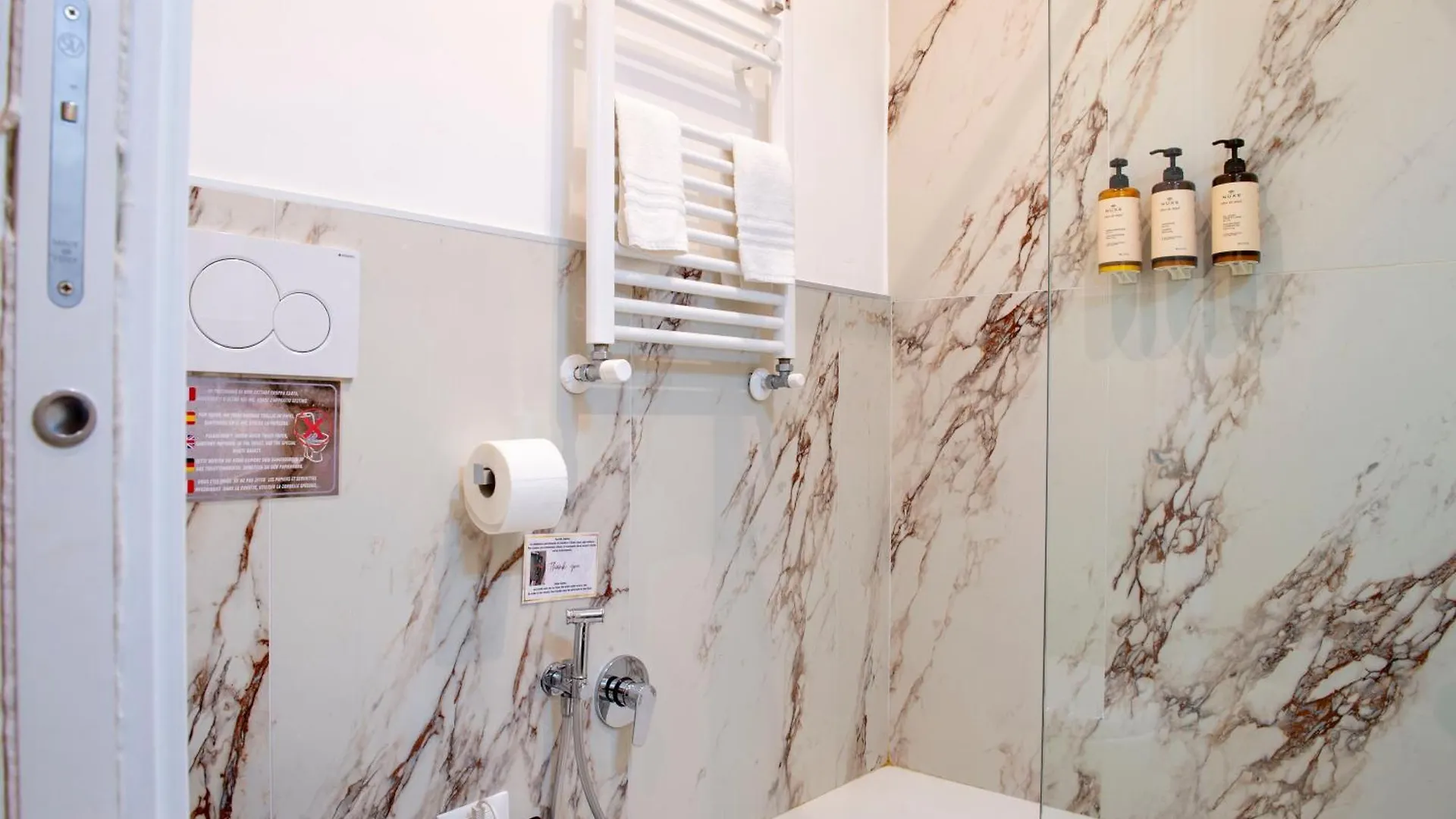 Ad Suites Nazionale Roma 0*,  Italia