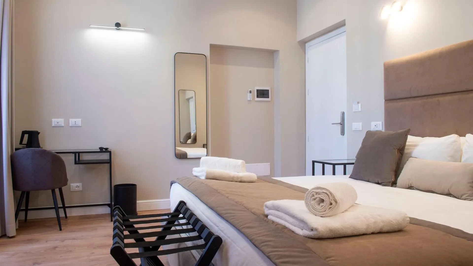 Ad Suites Nazionale Rome 0*,